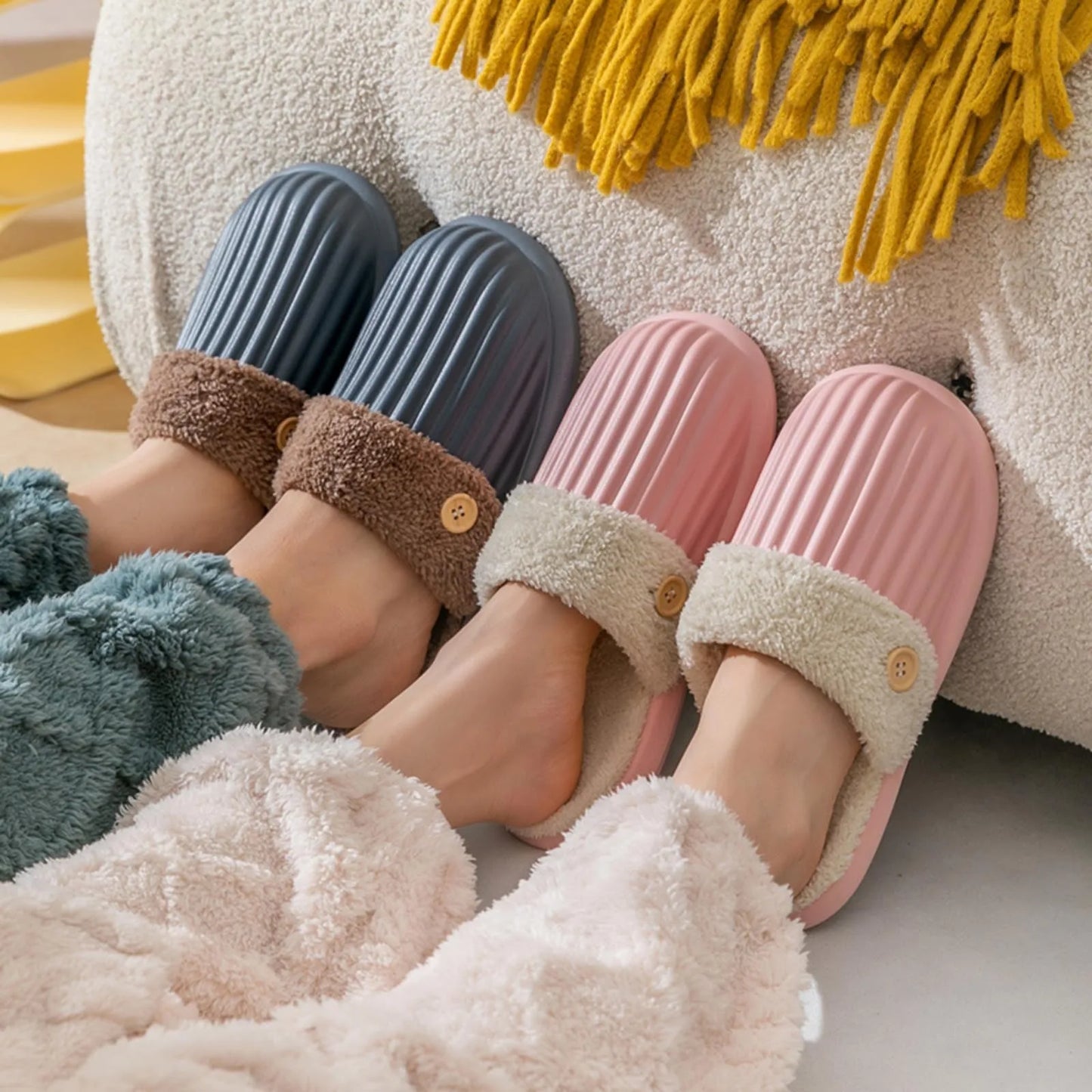 Warm Thicken Plush Cotton Slippers for Women 2023 Winter Home Indoor Flat Heels Fur Slippers Comfy Soft Sole Fluffy Couple Shoes